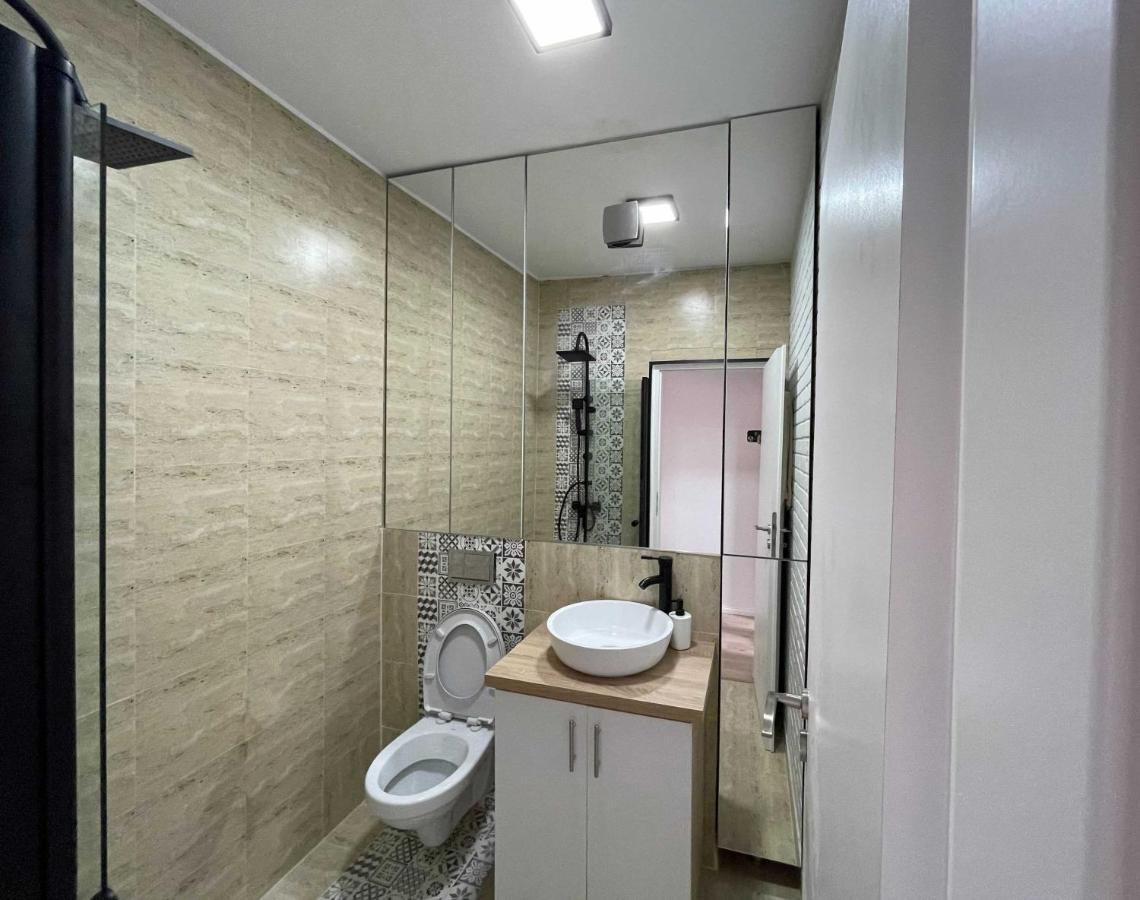 Platinum Luxury Apartment Near Presidential Palace Bukares Bagian luar foto